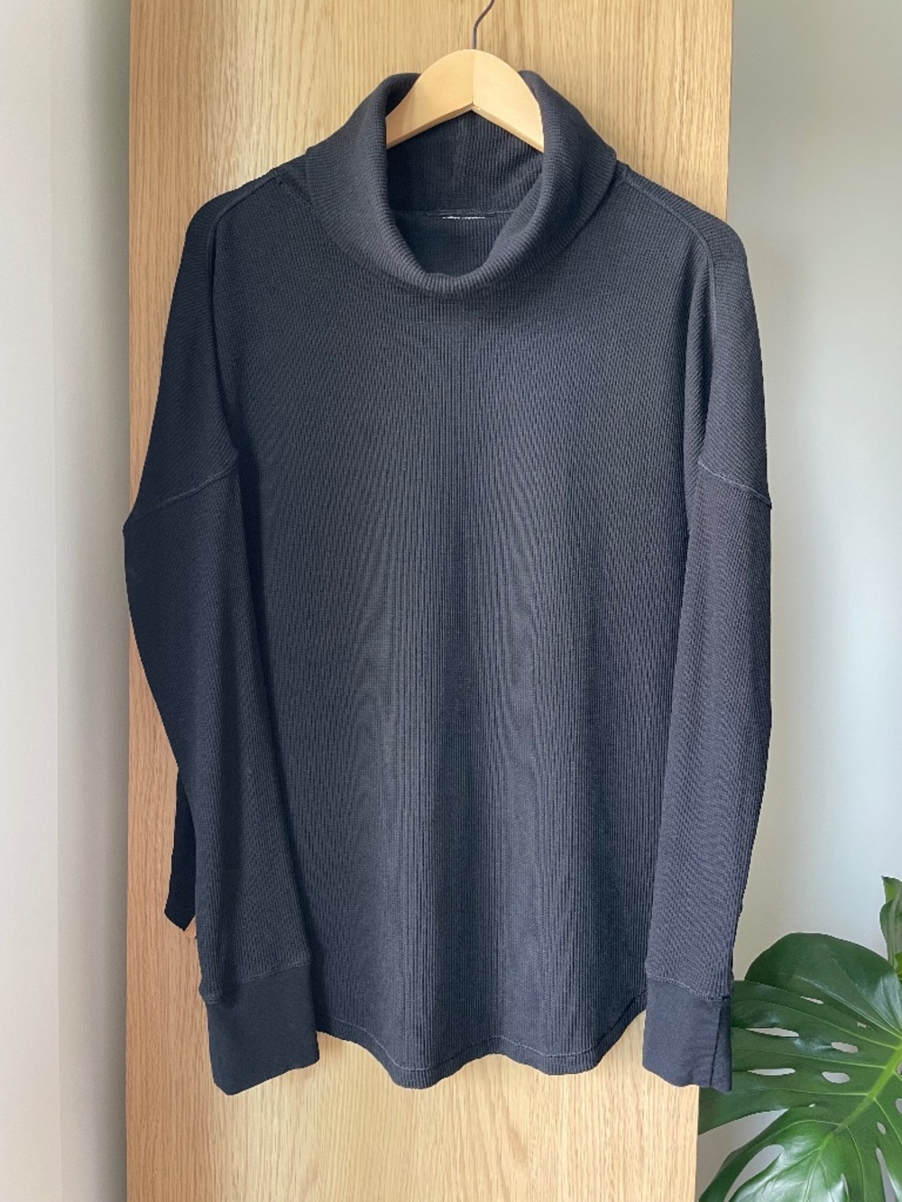 TenTree Treewaffle Turtleneck Long Sleeve Shirt - Size M